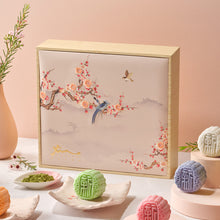 Load image into Gallery viewer, [1-for-1] Low Sugar White Lotus Seed Paste with Single Yolk Baked Mooncake
